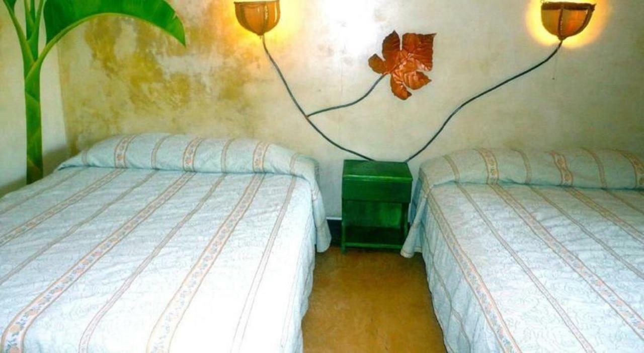 Hotel Roca Verde Beachfront Puntarenas Esterno foto